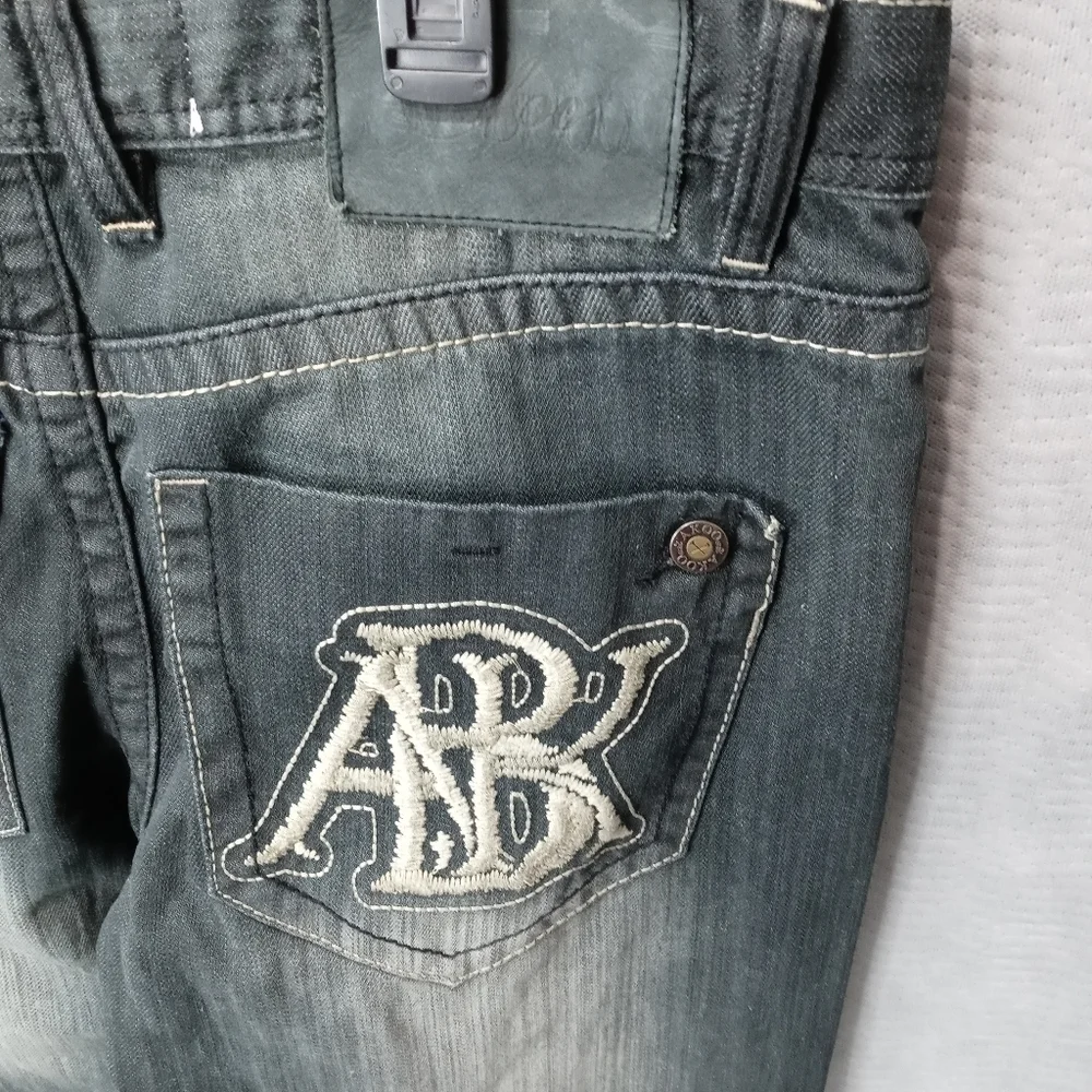 Akoo A King of Oneself Size 36X33 MED Wash Men's blue Jeans. Embroidered back po